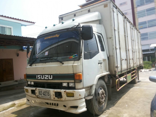 รถบรรทุก 6 ล้อใหญ่ ISUZU รุ่น FSR ปี2544 ราคา 500,000 บ.
