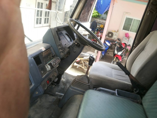 รถบรรทุก 6 ล้อใหญ่ ISUZU รุ่น FSR ปี2544 ราคา 500,000 บ.