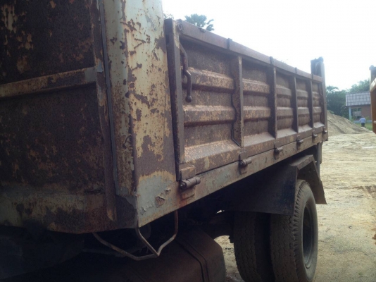 6ล้อดั้ม 168แรง HINO FE172-10222  ดั้มดิน ยาว3.80 ม. รถใช้งาน อยู่..สภาพดีใช้ได้...แอร์เย็น..