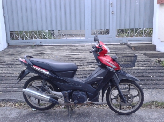 ขายเวฟ100 มีทะเบึยนโอนได้ ภาษีเต็ม รถเดิม เครื่องดี