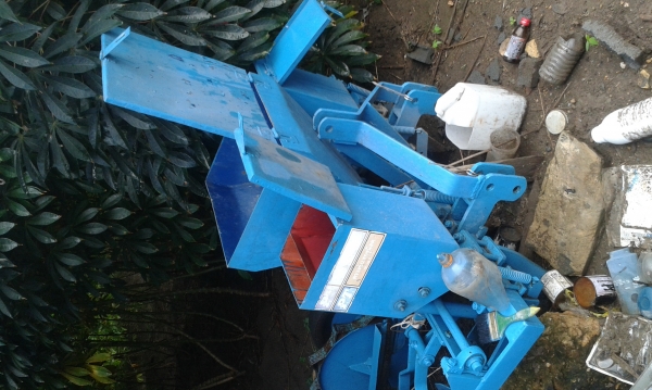 เครื่องหยอดข้าวโพด แบบ 2ถัง 0898062322