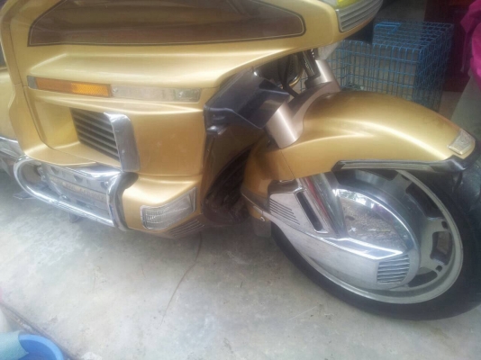 ธารนนทบุรี//ขาย honda goldwing 1500 สวยๆเดิมๆ อินวอยท์ สรรพสารมิตร