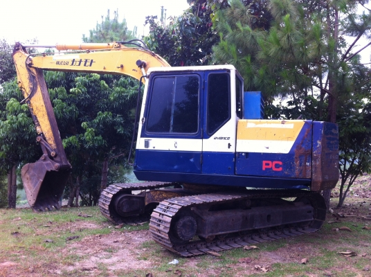 KOMATSU PC 100-5 KOMATSU PC 100-5