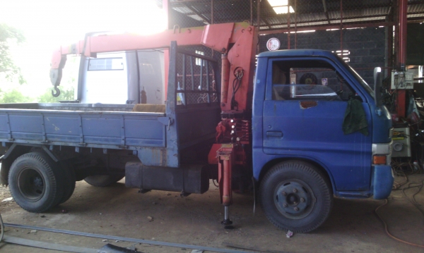 ISUZU  100   ติดเครน   เครื่องดี  ครัชชีดี  พร้อมใช้งาน
