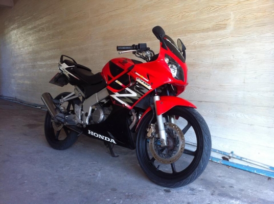 ขออนุญาติขาย Honda Cbr150R เดิมๆโอนให้ฟรีครับ