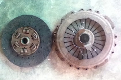 ต้องการขายแผ่นครัชพร้อมจานกด ของ volvo fm 12  ต่อรองได้