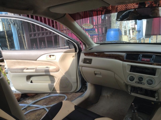 ขายครับ MITSUMISHI LANCER CEDIA ปี 2002 เกียร ธรรมดา น้ำมัน แก๊ส ใช้ได้สองระบบอย่างสมบูร เครื่องดี แอรเยน สีพอได้ ภายใน พอได้ ช่วงล่างได้ ไฟฟ้าใช้ได้หมด วิ่งไกล สบาย พร้อมใช้ 99000 ราคาไม่ถึงแสน 085-359-4089 กอล์ฟครับ ดูรถสายไหม วงศกร