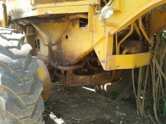 ขายรถเกรด KOMATSU GD376H สภาพใช้งานได้ เอกสารใบอินวอยซ์ ราคาต่อรองได้ครับ