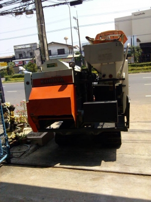 ขายด่วนรถเกี่ยวข้าว คูโบต้า DC60