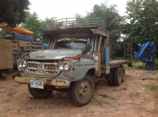 ขาย10 ล้อเทรนเลอร์1เพลา บรรทุกรถเกี่ยว&amp;แบคโคร สภาพดีพร้อมใช้งา