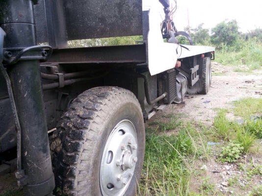 ขายรถบรรทุก 12 ล้อติดเครน HINO ใส่หัวเก๋งอีซูซุ คัสซี FN2888 เครื่อง EP100 285 แรงม้า ติดเครน 3 ตันหัวขยุ้ม ราคา 850000