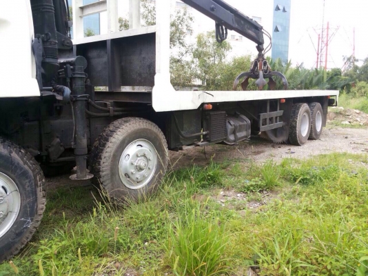 ขายรถบรรทุก 12 ล้อติดเครน HINO ใส่หัวเก๋งอีซูซุ คัสซี FN2888 เครื่อง EP100 285 แรงม้า ติดเครน 3 ตันหัวขยุ้ม ราคา 850000