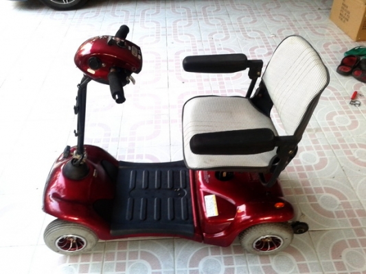 ขายขาดทุนรถไฟฟ้า 4 ล้อของคนแก่หรือคนพิการ แบบพับได้เพิ่งมาจากญี่ปุ่น