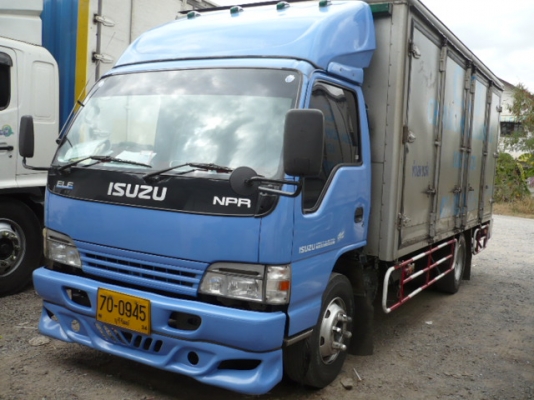 ขาย ISUZU 6 ล้อ NPR71PY52 130 แรง ปี 47 ยาว 5 เมตร ตู้ 10 บาน รถห้าง ด่วน!