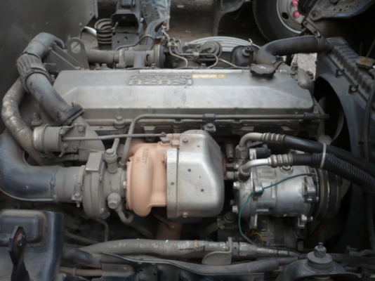 ขาย ISUZU 6 ล้อ NPR71PY52 130 แรง ปี 47 ยาว 5 เมตร ตู้ 10 บาน รถห้าง ด่วน!