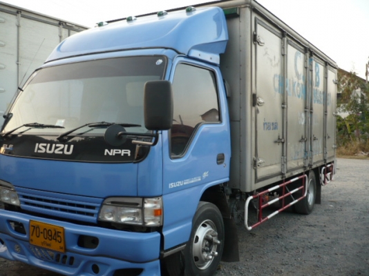 ขาย ISUZU 6 ล้อ NPR71PY52 130 แรง ปี 47 ยาว 5 เมตร ตู้ 10 บาน รถห้าง ด่วน!