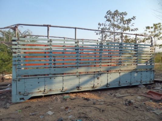 ขายกะบะรถ6ล้อถอดลงจากร็อกกี้ช่วงยาว6.เมตร