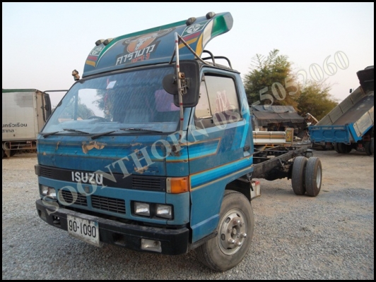 ขายด่วน รถบรรทุก 6 ล้อ ISUZU NPR 115 แรง รถห้างแท้ หัวคัซซี  สภาพเดิมๆ พร้อมใช้งาน ราคาสุดคุ้ม