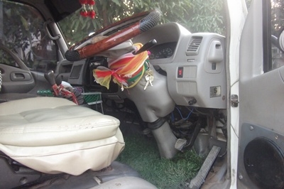 ฝากขาย รถ HINO   6 ล้อ กะบะแสตนเลส ขอขอบคุณพี่เสือและทีมงาน TRuCK2HANDและคุณ ธนบดิน หจก.การน้ำเเข็งท่าตะโก