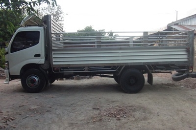 ฝากขาย รถ HINO   6 ล้อ กะบะแสตนเลส ขอขอบคุณพี่เสือและทีมงาน TRuCK2HANDและคุณ ธนบดิน หจก.การน้ำเเข็งท่าตะโก