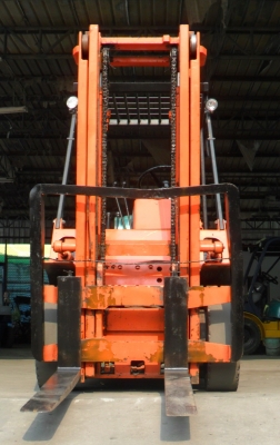 รถยกโฟร์คลิฟท์MITSUBISHI:2ตัน:เบนซินติดแก๊สเครื่องดีเกียร์ดีราคา155000บาทด่วนๆๆๆๆ