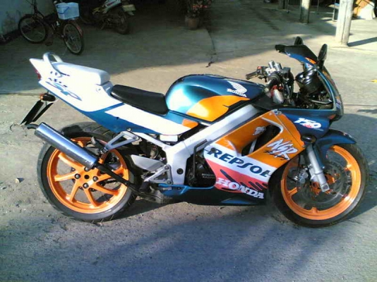 ขาย NSR150SP เล่มทะเบียนเต็มพร้อมชุดโอนเครื่องโมใหม่ขาย 28500 บาท