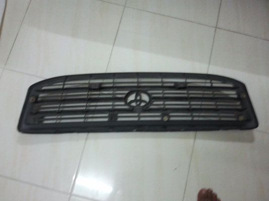 รถตู้หัวจรวด