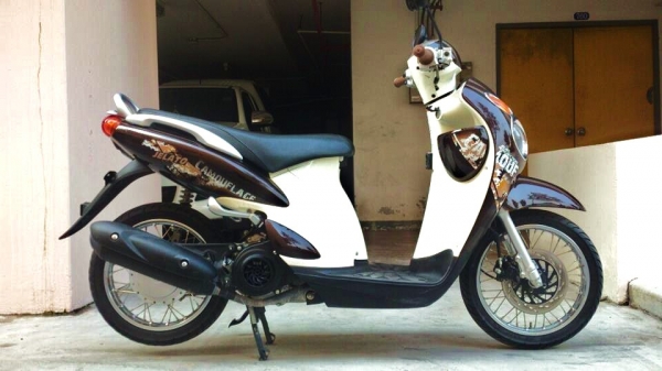 (หัวฉีด) Jelato รถ 1 เดือนครึ่ง ราคาุถูก ต่อรองได้