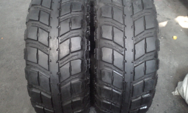 ขายยาง31x10.5R15 Silverstone ปี09 เส้นละ1200