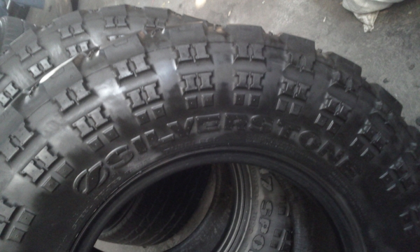 ขายยาง31x10.5R15 Silverstone ปี09 เส้นละ1200