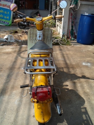 ขาย C70 เครื่องเดิมๆ แน่นๆ No Book สตาร์ททีเดียว สีพอใช้ได้ ราคา 9,900ต่อรองได้