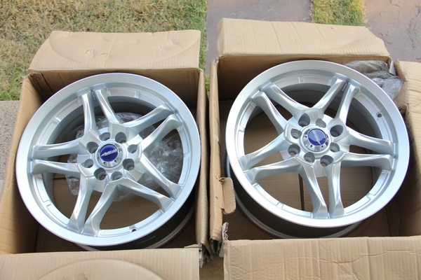 ขายล้อ ขอบ16" 4/100 และ4/114 ของใหม่ ราคาโดนใจ ขายล้อ ขอบ16" 4/100 และ4/114 ของใหม่ ราคาโดนใจ