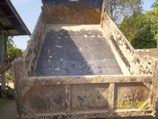 ขาย6ล้อ  ดั้ม  HINO  FD 171B    เครื่อง  HO7C   185แรง  อยู่จ.ศรีสะเกษ