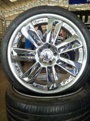 Vip ขายถูกแม็ก20นอกแท้ญี่ปุ่น kranze รุ่น glossa 5รู114 พร้อมยางปี2011ดอกเต็ม