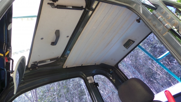 KOBELCO  YN11  มีเอกสารจากห้าง  เข้ากูเกิลชมสินค้าได้ที่เพจ TRUCK  TAKE  HOME จ๊ะ