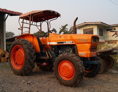 ขายรถไถ KUBOTA L3001 ระบบ 4 WD เครื่องแน่น แรงดี พร้อมใช้