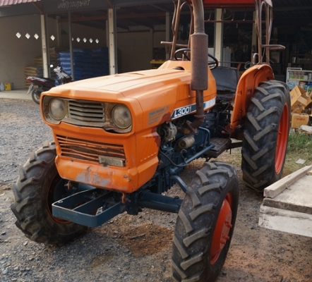 ขายรถไถ KUBOTA L3001 ระบบ 4 WD เครื่องแน่น แรงดี พร้อมใช้