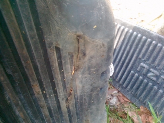 ขายอะหลั่ยรถกระบะหลายชิ้นตามรูปล้อแม็กอิซูซุดราก้อนอาย แม็กไลน์เนอร์มังกรทองกันชนหลังมังกรทองโลบาร์  กันชนข้างๆสแตนเลสของไมตี้เอ็กกันชนหลังสำหรับไว้ลากจูงรถกระบะใส่ได้เกือบทุกรุ่นรายละเอียดโทมาครับ