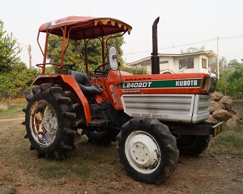 ขายรถไถ KUBOTA L2402 DT ระบบ 4 WD สภาพเดิม ๆ พร้อมใช้