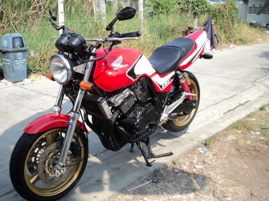 วุฒินนบุรี//CB400sfสวยจัดใหม่กริ๊บเครื่องดีพร้อมใช้ท่อแต่งโยชิสวยๆเสียงโครตโหด