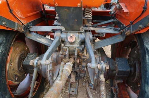ขายรถไถ KUBOTA L2605 ระบบ 4 WD พร้อมใช้ทุกระบบ