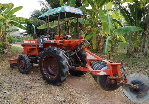 ขายรถไถ KUBOTA L2605 ระบบ 4 WD พร้อมใช้ทุกระบบ