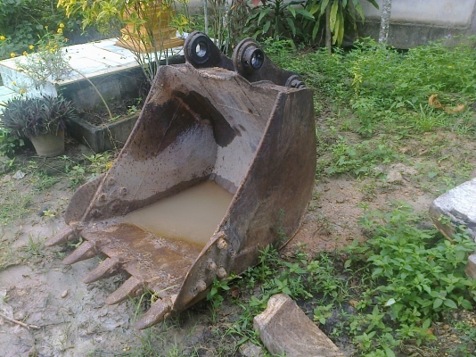 ขาย...บูมยาว+ชุดบุ้งกี้+กระบอกบุ้งกี้ แมคโฮ200เป็นบูมนอกใชัในไทยแล้ว ไส่กันได้หลายรุ๋น