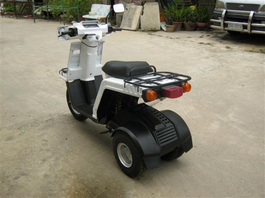 รถป๊อบสามล้อ Honda Gyro x เดิมๆ ถูกๆ สีขาว