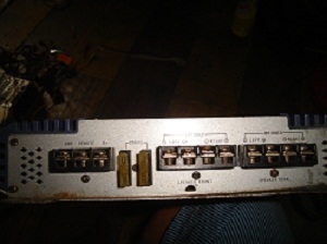 ขายแอมป์ติดรถยนต์ของD dragon 4แชลแนล