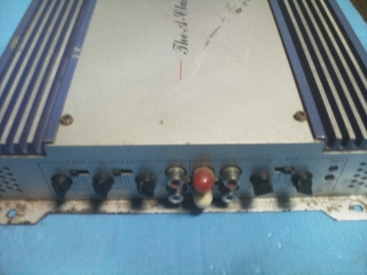 ขายแอมป์ติดรถยนต์ของD dragon 4แชลแนล