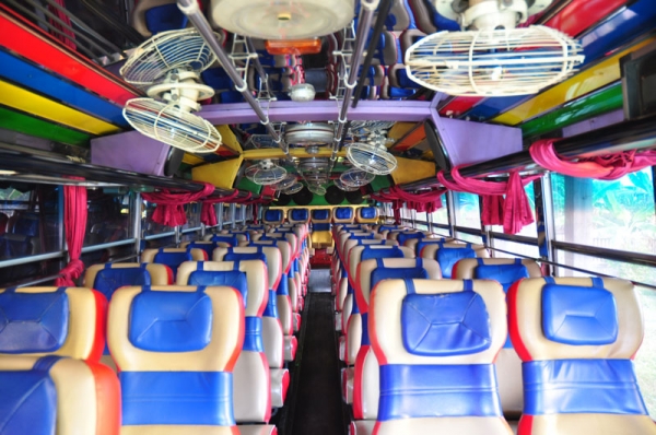 ขายรถบัสรับ-ส่งพนักงาน 800,000 บาท ขายรถบัสรับ-ส่งพนักงาน 800,000 บาท