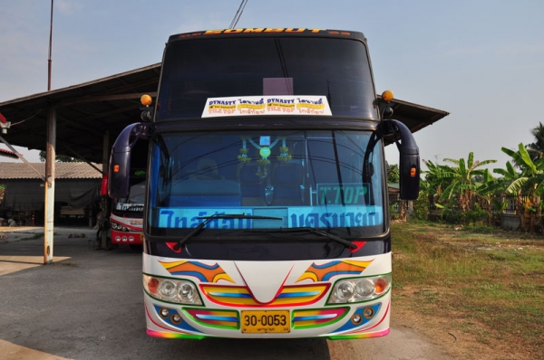 ขายรถบัสรับ-ส่งพนักงาน  800,000 บาท