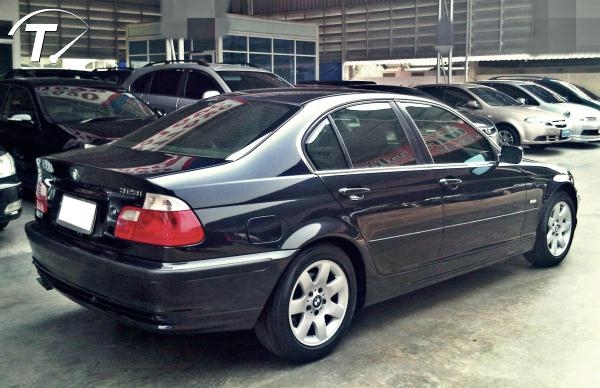 ฟรีดาวน์ BMW 323 iA ปี 2002 เจ้าของผู้หญิง มือเดียว วิ่งน้อย เข้าศูนย์ กุญแจครบ 3 ชุด