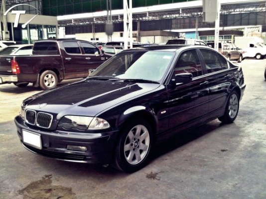 ฟรีดาวน์ BMW 323 iA ปี 2002 เจ้าของผู้หญิง มือเดียว วิ่งน้อย เข้าศูนย์ กุญแจครบ 3 ชุด